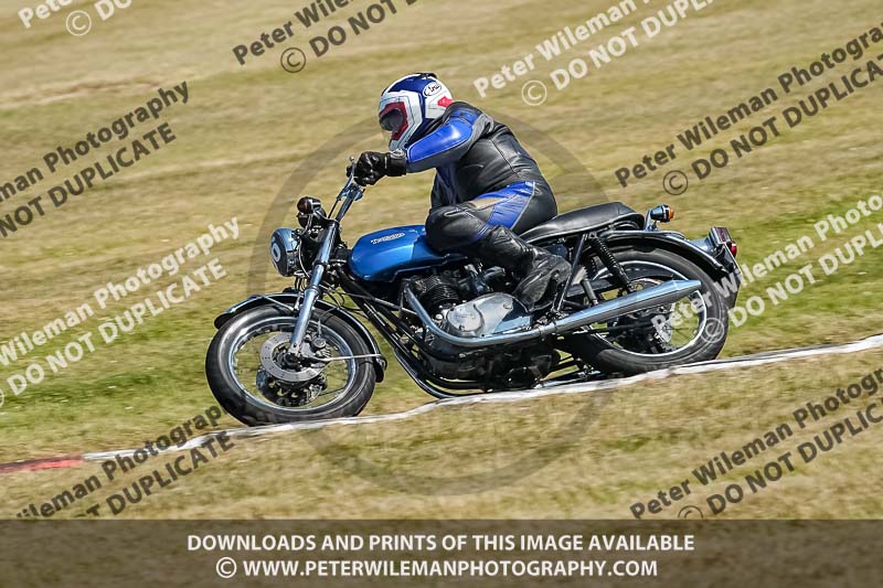cadwell park;cadwell park photographs;cadwell trackday photographs;enduro digital images;event digital images;eventdigitalimages;peter wileman photography;racing digital images;trackday digital images;trackday photos